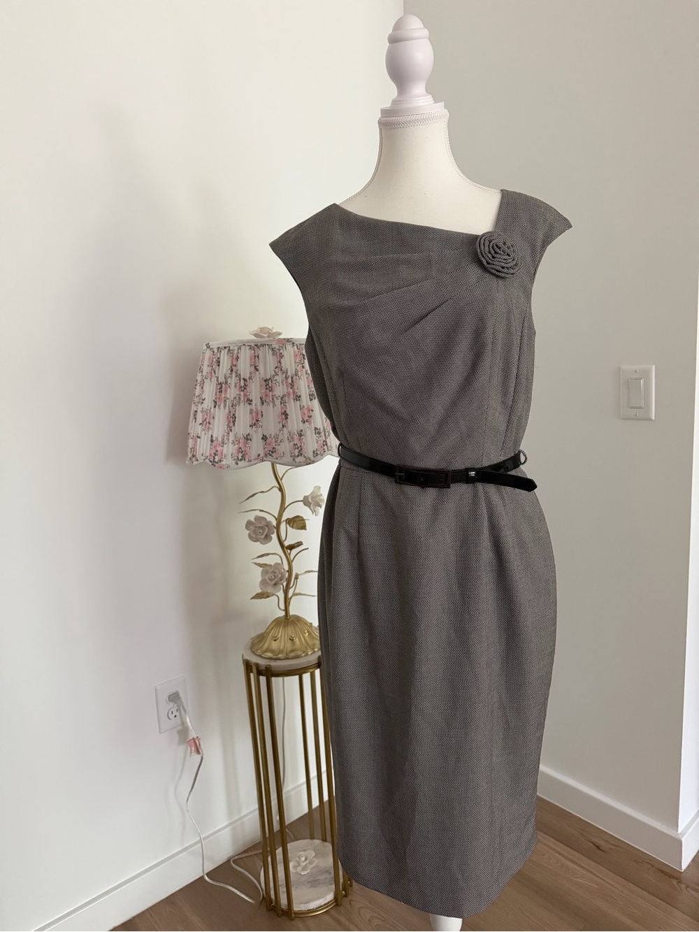 Jones Studio Gray Midi Sheath Dress with Rosette Detail